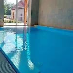 Hluchá Bašta S Vnitřním Bazénem * Ceske Budejovice