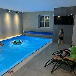 Hluchá Bašta S Vnitřním Bazénem Appartamento *