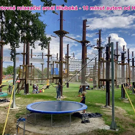 Hluchá Bašta S Vnitřním Bazénem