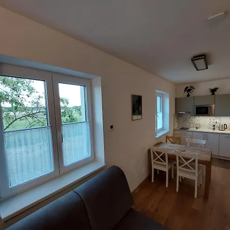 Hlucha Basta S Vnitrnim Bazenem Apartment Ceske Budejovice