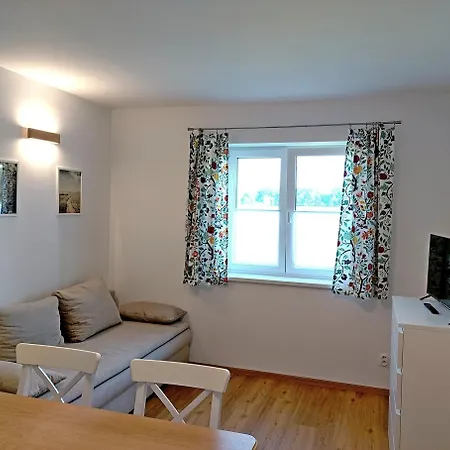 Apartment Hlucha Basta S Vnitrnim Bazenem