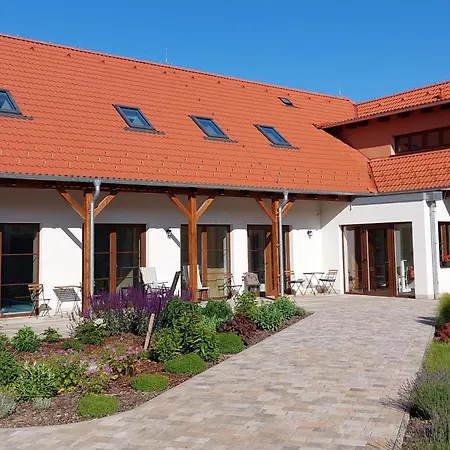 Hluchá Bašta S Vnitřním Bazénem Ceske Budejovice