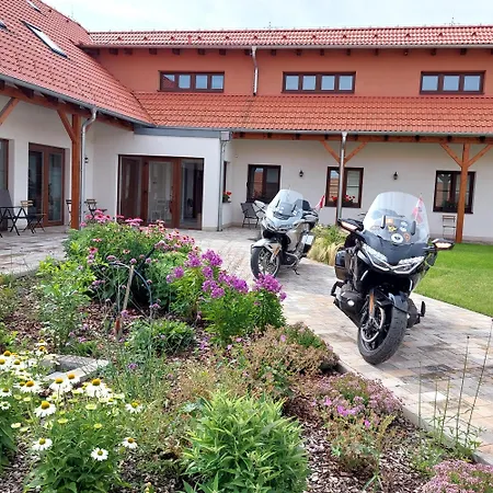 Appartamento Hluchá Bašta S Vnitřním Bazénem Ceske Budejovice