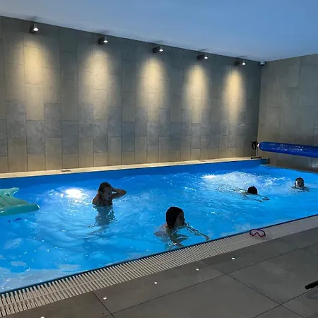 Apartment Hlucha Basta S Vnitrnim Bazenem Ceske Budejovice