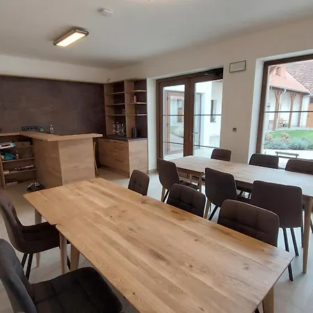 Hluchá Bašta S Vnitřním Bazénem Ceske Budejovice