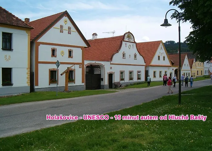 Hlucha Basta S Vnitrnim Bazenem *