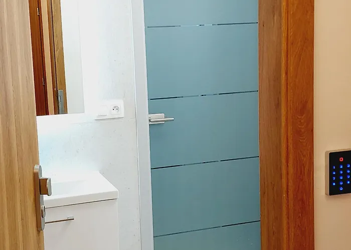 Hlucha Basta S Vnitrnim Bazenem *