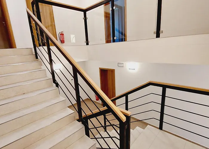 아파트 Hlucha Basta S Vnitrnim Bazenem 체스케부데요비체